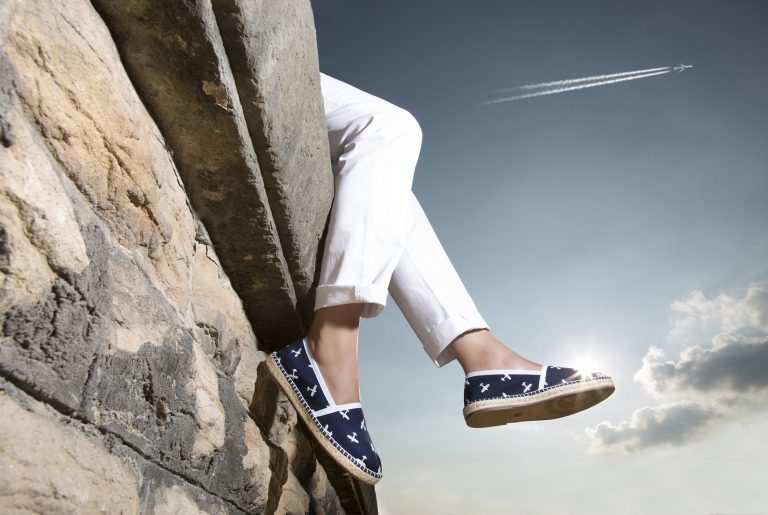 photographe lyon studio photo lyon photographes de mode photographe publicité photographe professionnel lyon photographe produit photographe bijoux photographe de mode lyon photographe professionnel portrait photographe photographe book lyon shooting photo lyon studio photo lyon photographe produit photographe de mode lyon shooting photo professionnel photo-mode-espadrille-produit-chaussure-ciel